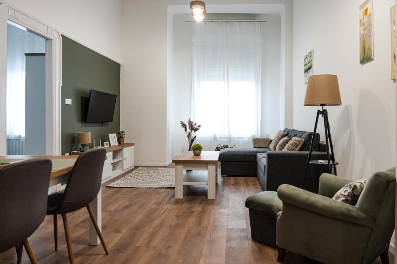 Volenter Lux Apartment Uno Baja Esterno foto